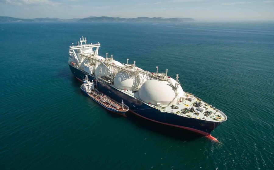 Qatari LNG Tankers Make Limited Hormuz Transits as Gulf Energy Flows Remain Constrained